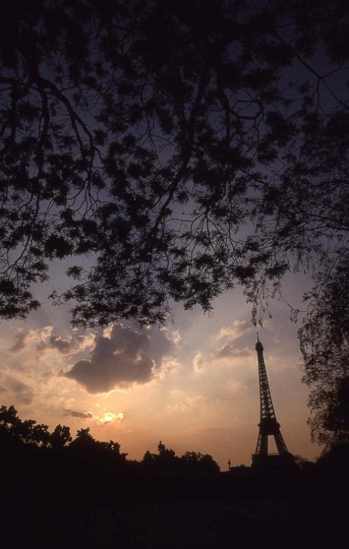 France 99 Eiffel Tower Sunset.jpg